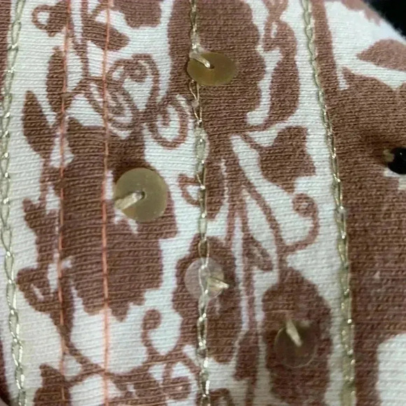 Attitude  Cream w/ Brown Flowers top, 3/4 sleeves, Size Small - Picture 5 of 6